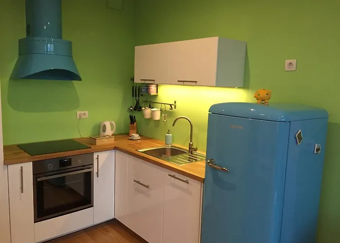 提利亚住宿公寓 *